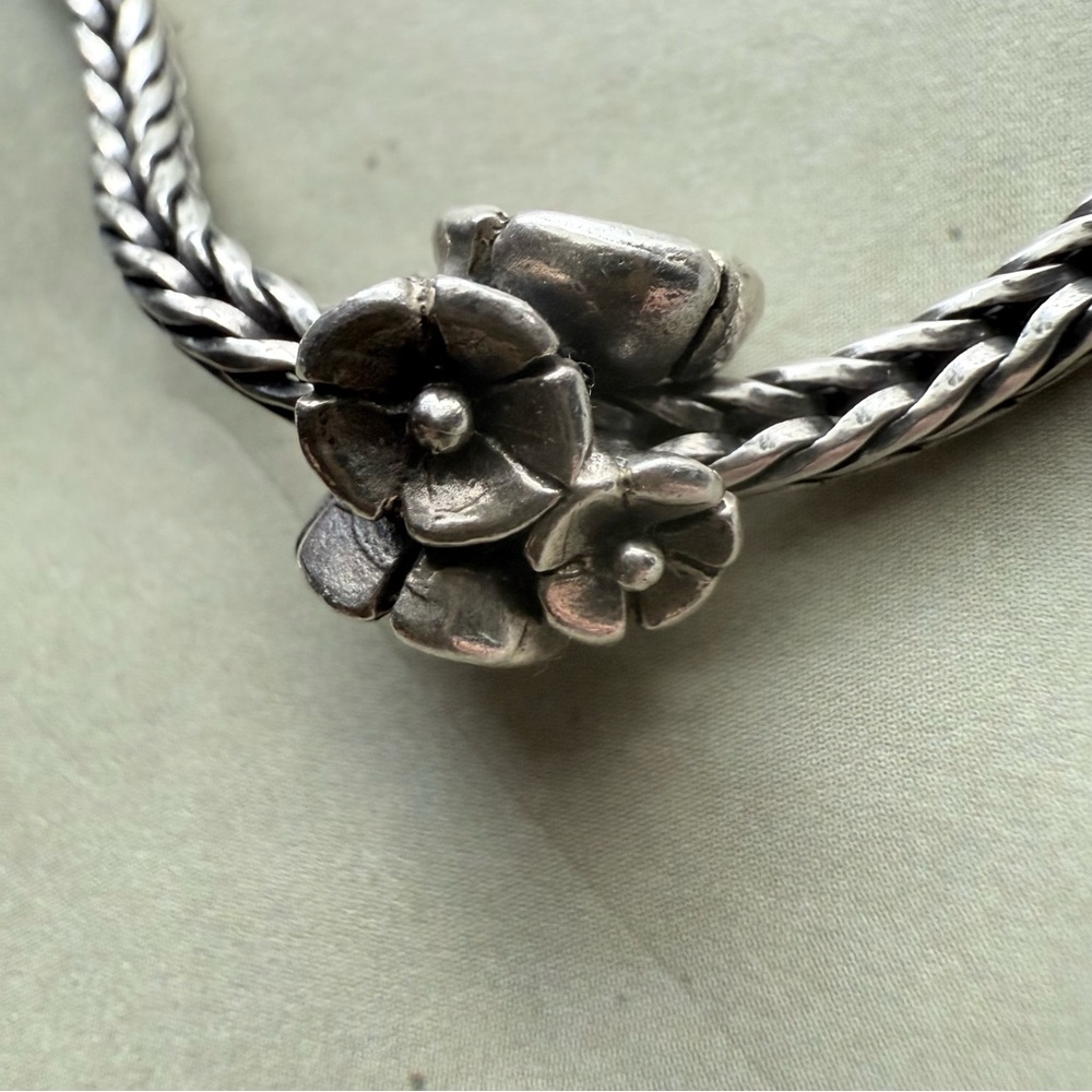 Retired Trollbeads “Forget-Me-Not” Sterling Silver Bead – Floral & Meaningful